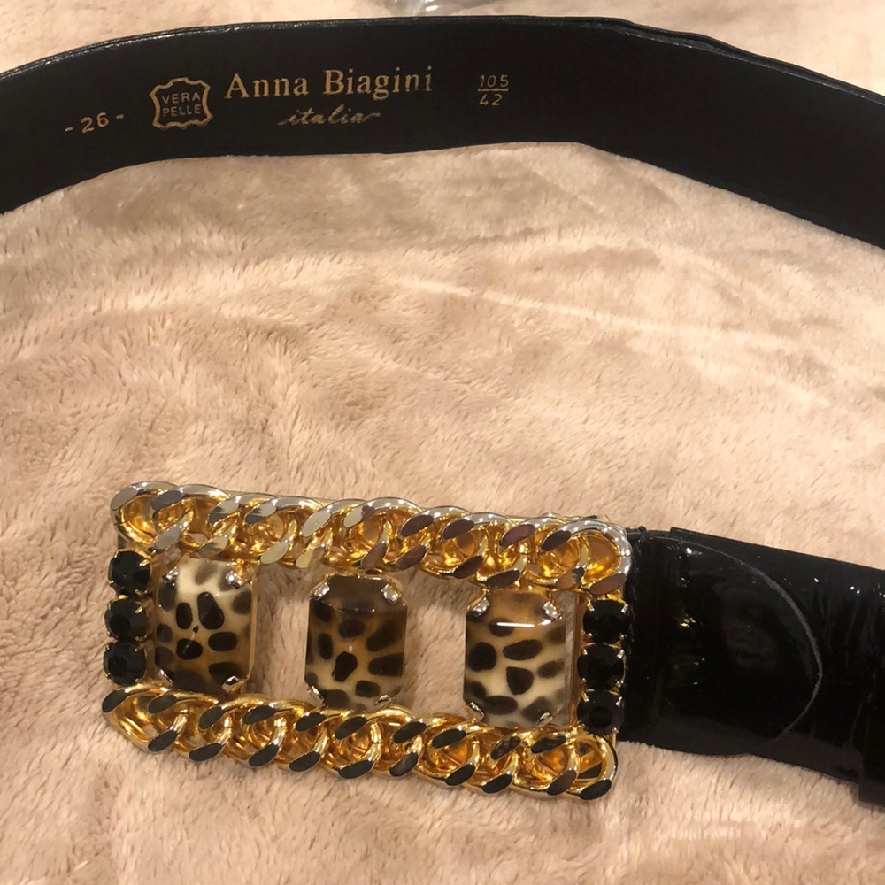Anna Biagini belt